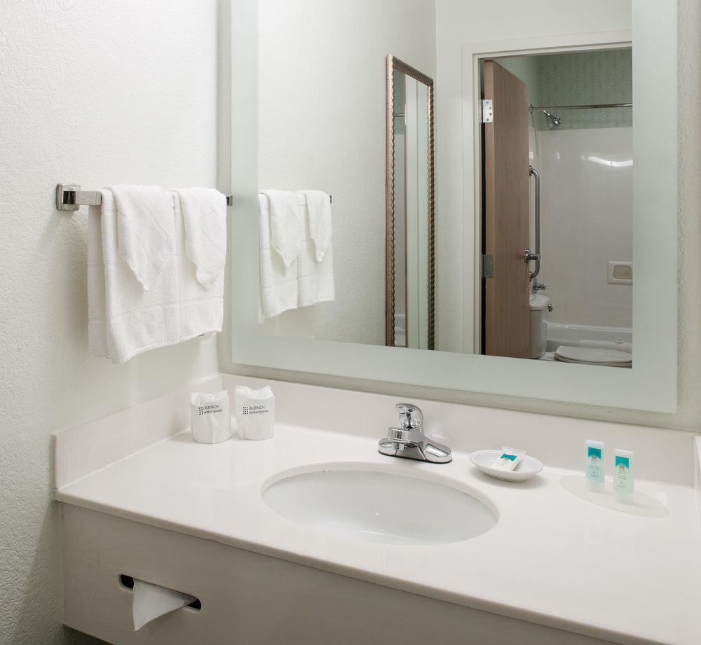 Springhill Suites Dallas Arlington North Екстериор снимка